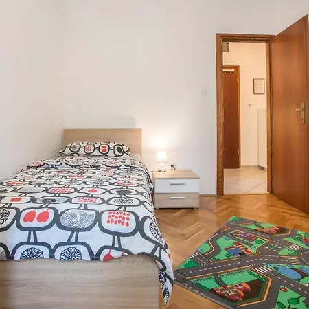 Apartment Mauro *